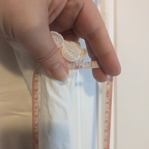 Ann Taylor T-shirt - Picture 3 of 6